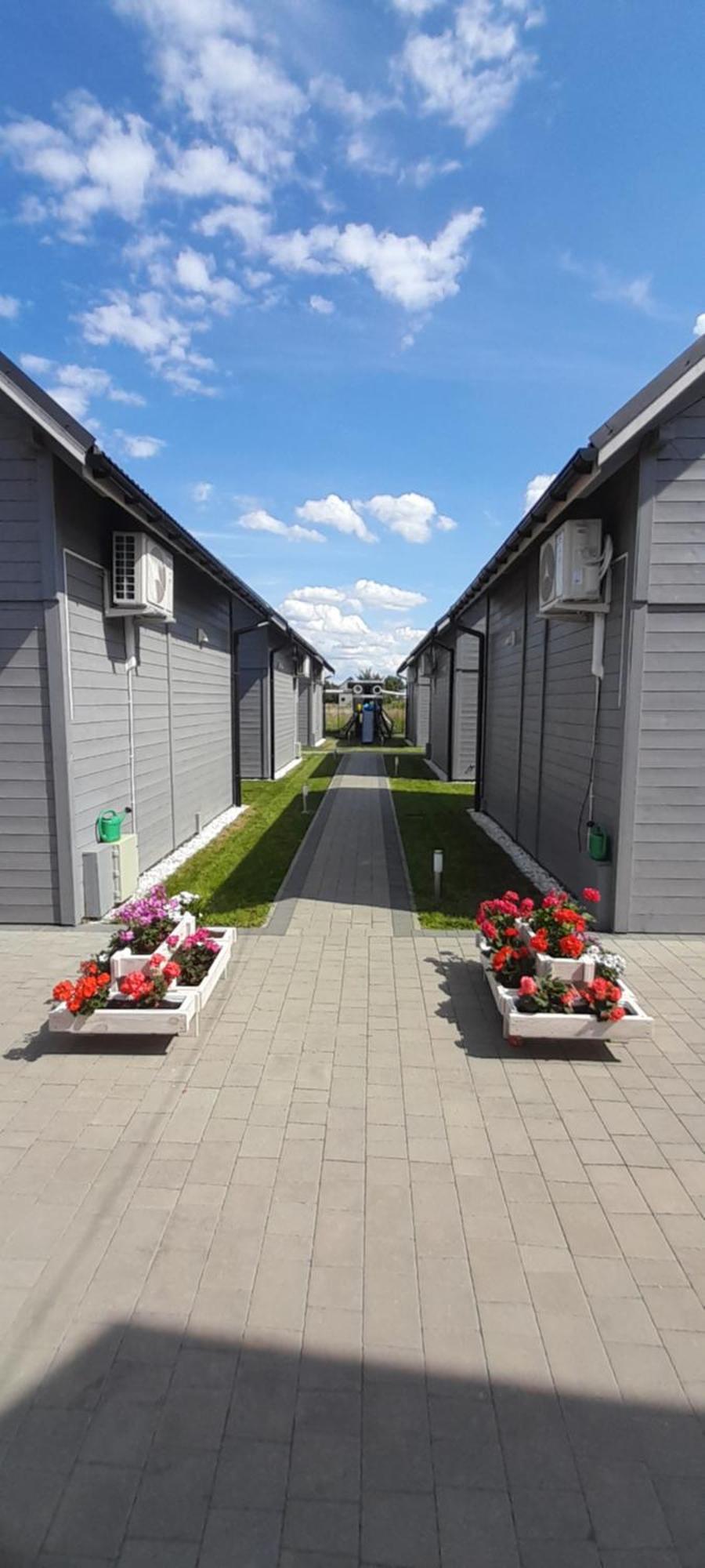Port Relaks Klimatyzowane Domy Caloroczne W Rewalu ภายนอก รูปภาพ